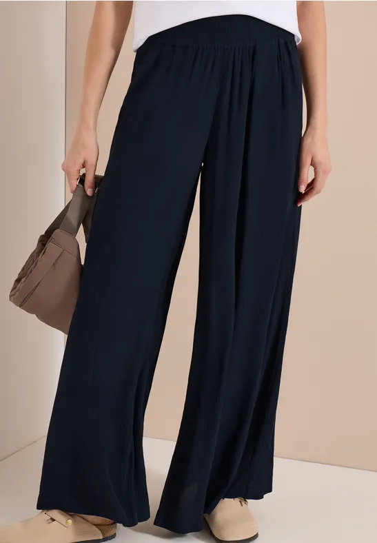 High-Waist Wide-Leg Crepe-Hose