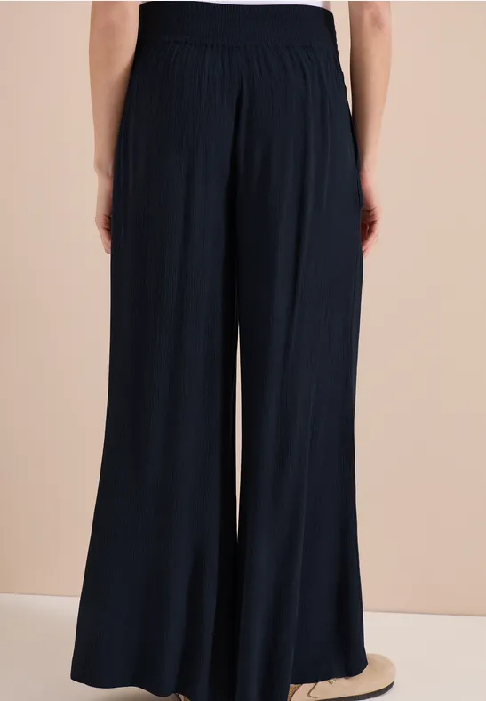 High-Waist Wide-Leg Crepe-Hose