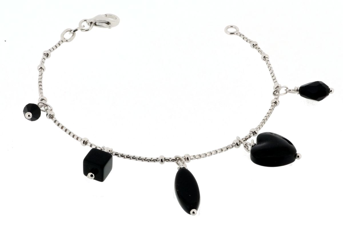 Silberarmband mit schwarzen Anhängern