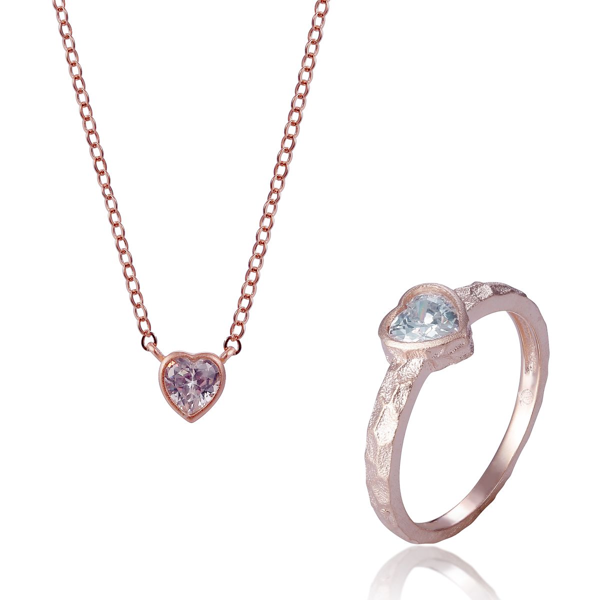 Elegantes Schmuckset mit Herzsteinen