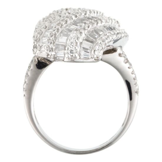 Aufwendiger skulpturaler Pavé-Schleifenring
