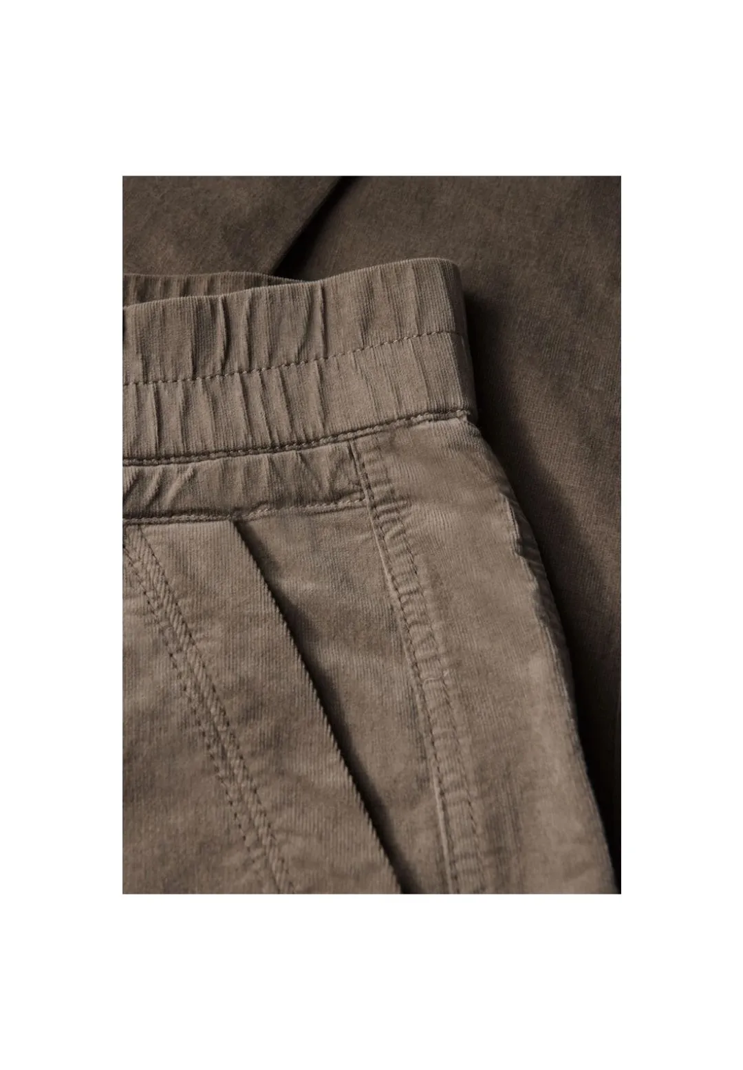 Loose Fit Cordhose mit Kordelzug