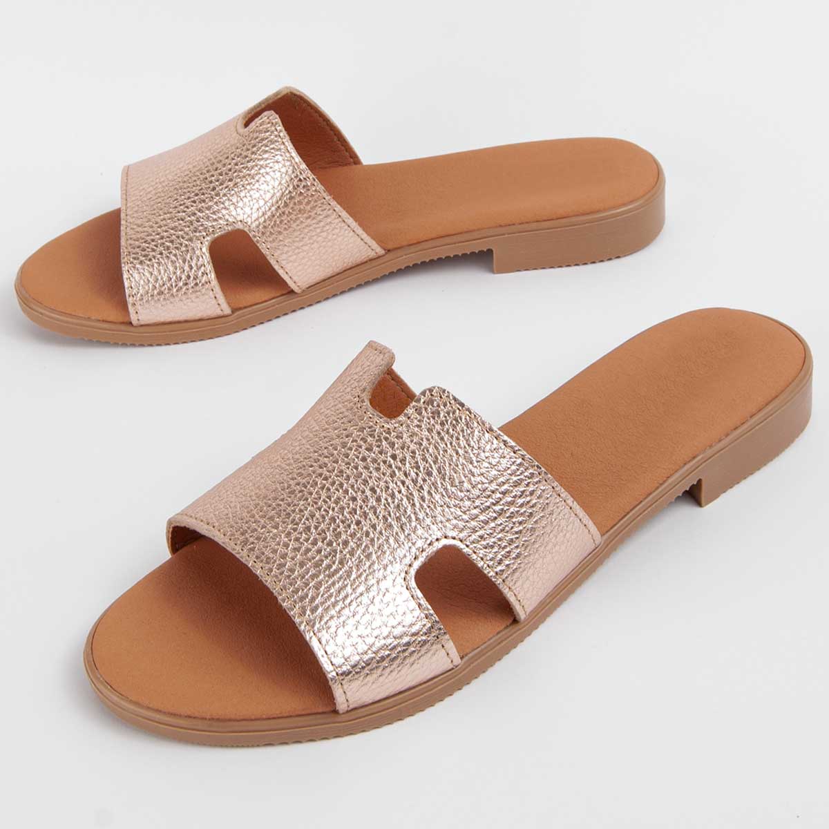 Leder-Sandalen mit Aussparung