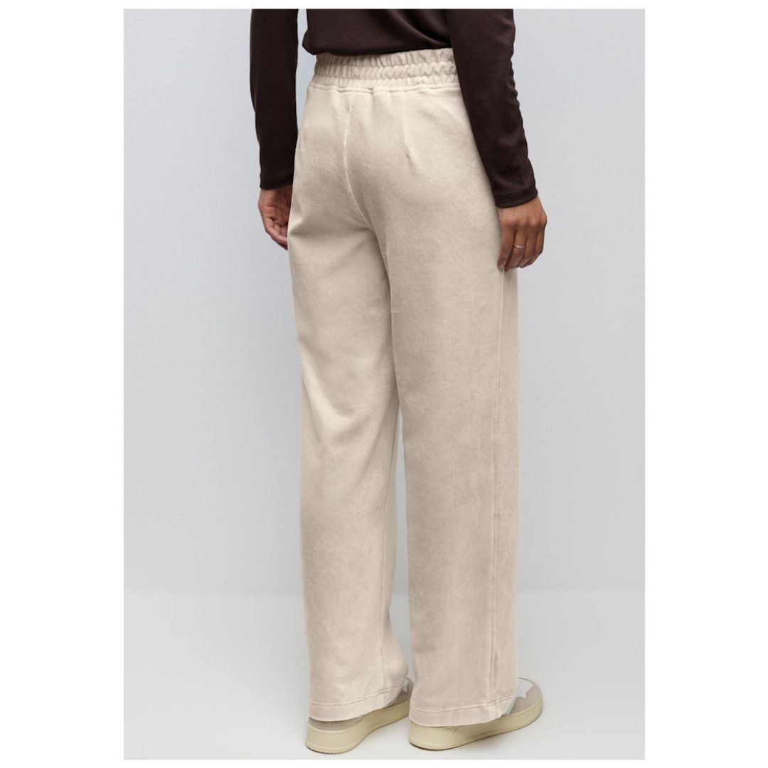 Gerade geschnittene Breitcord-Hose