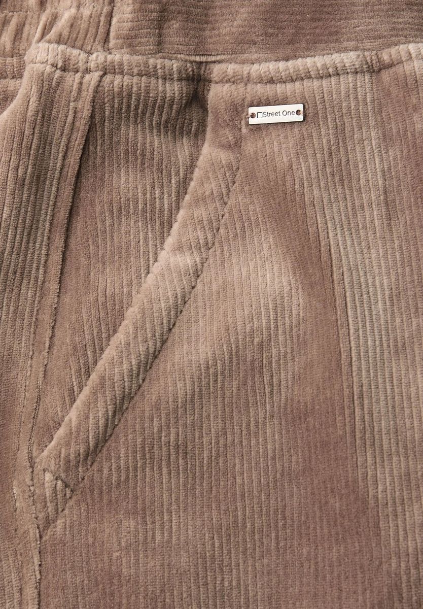 Breitcordhose mit geradem Bein