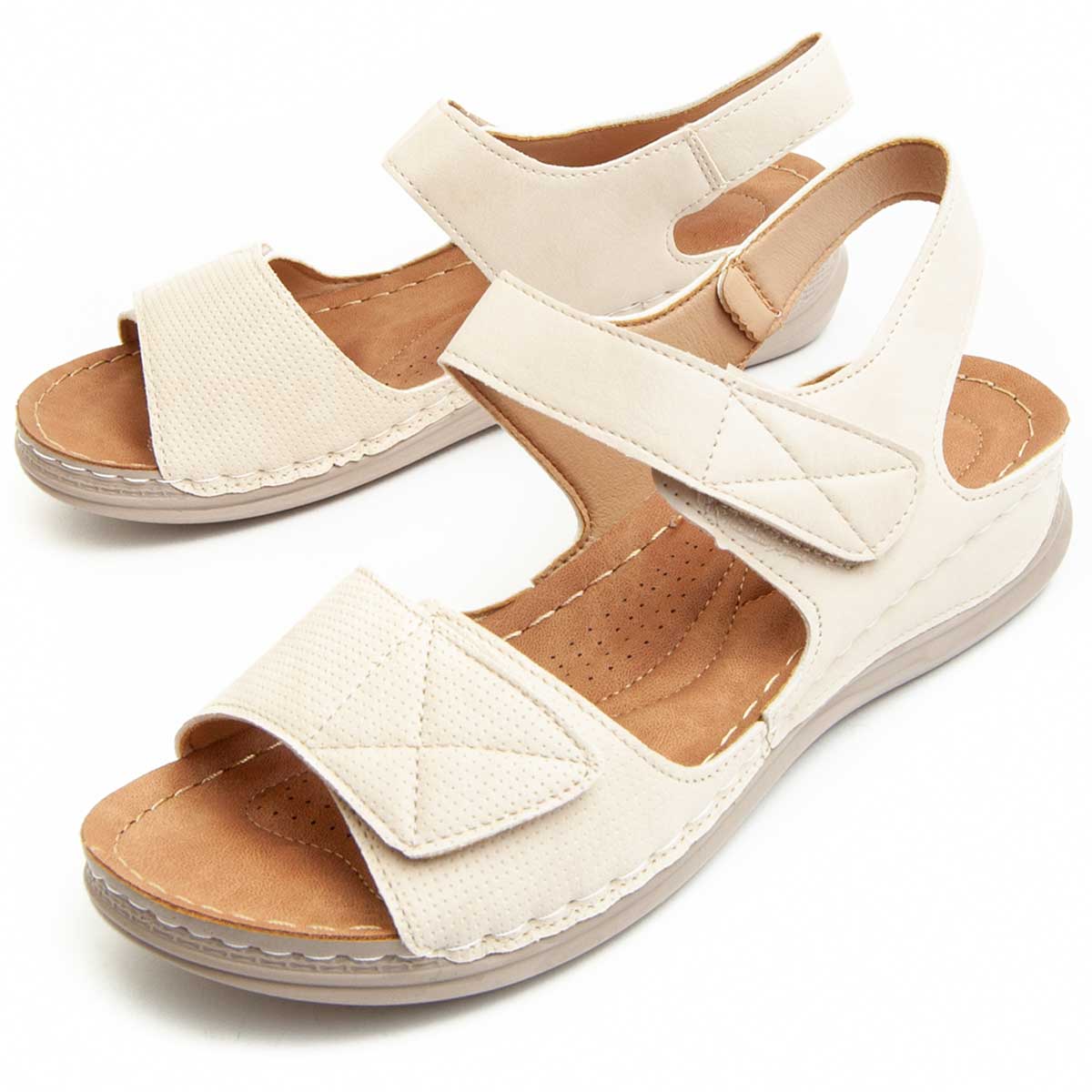 Bequeme Keilsandalen mit Lochmuster