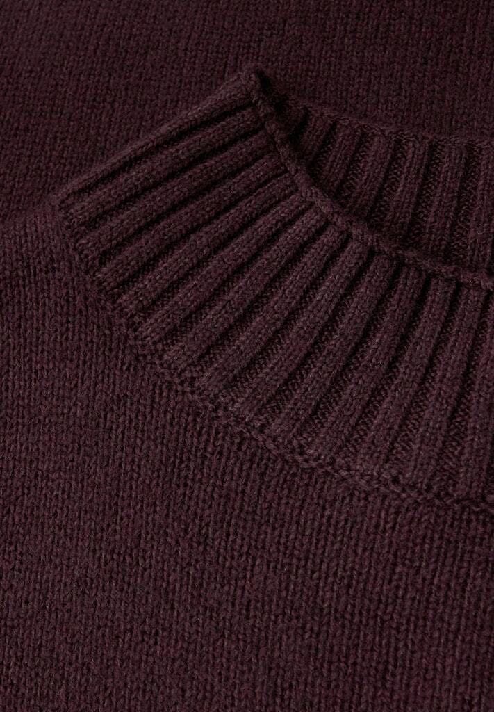 Weicher Strickpullover mit Stehkragen