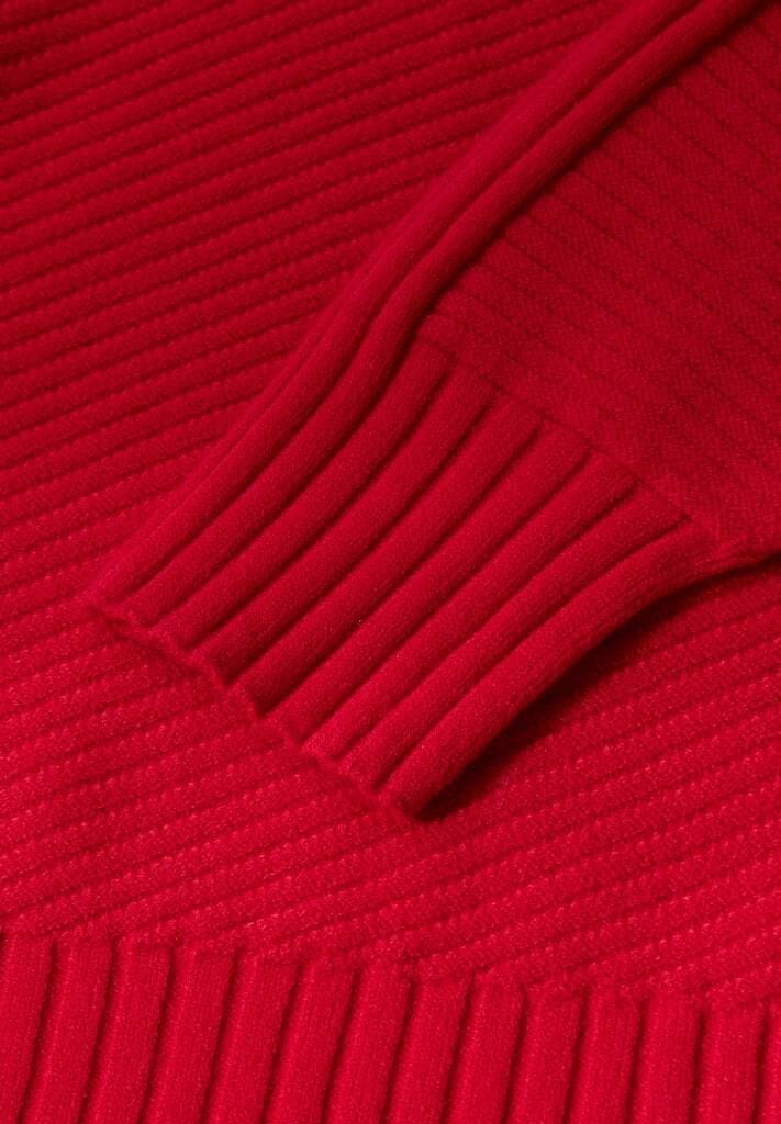 Strukturierter Strickpullover mit Stehkragen
