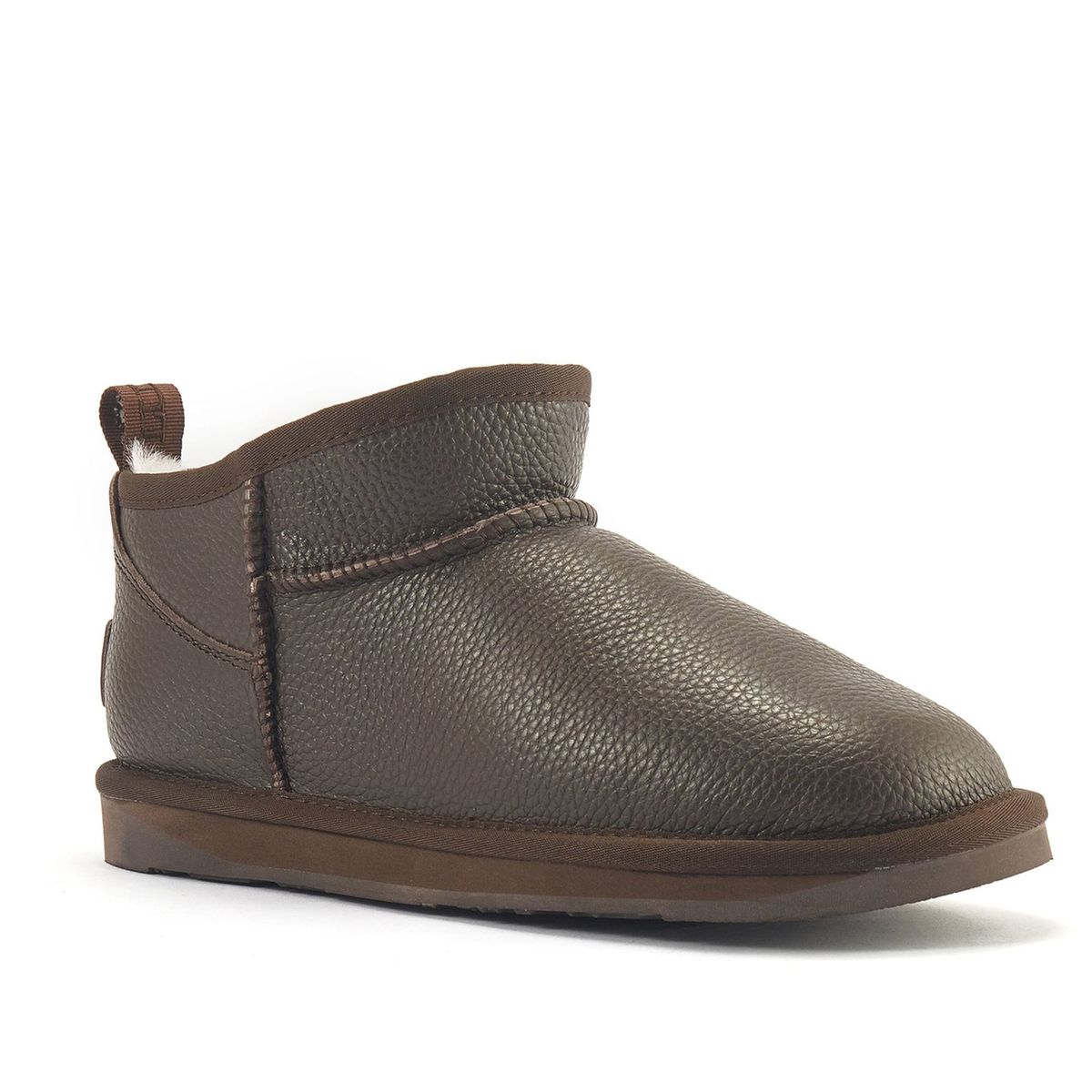 Ultrakurze Stiefel aus genarbtem Leder