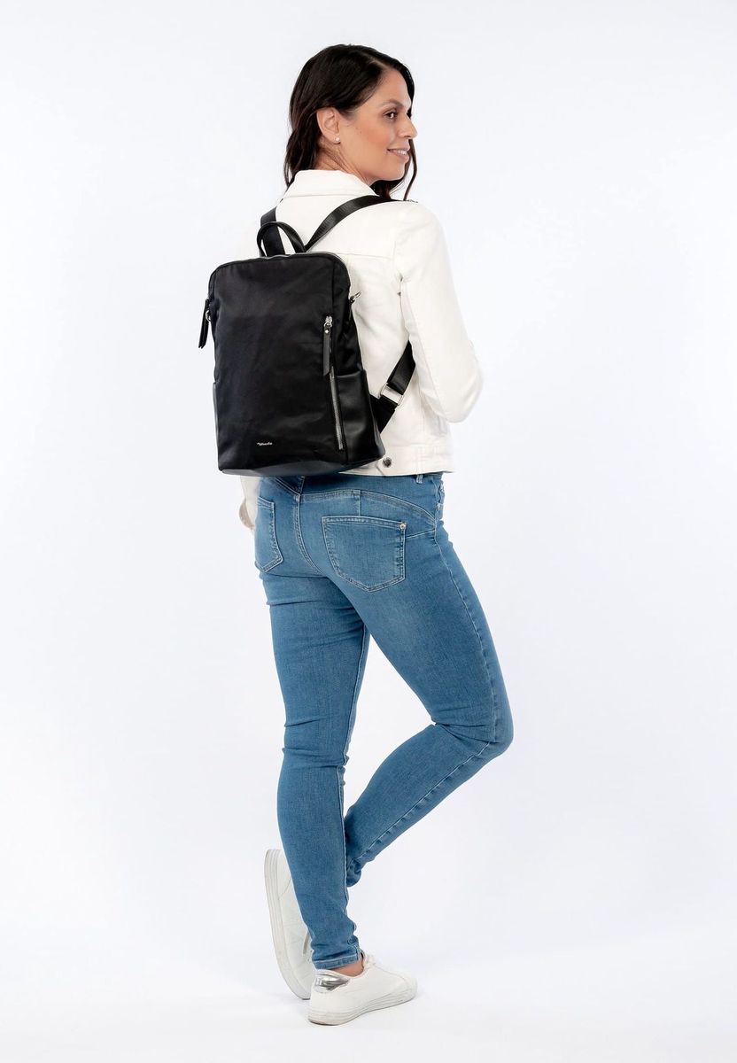 Minimalistischer Wandelbarer Tagesrucksack