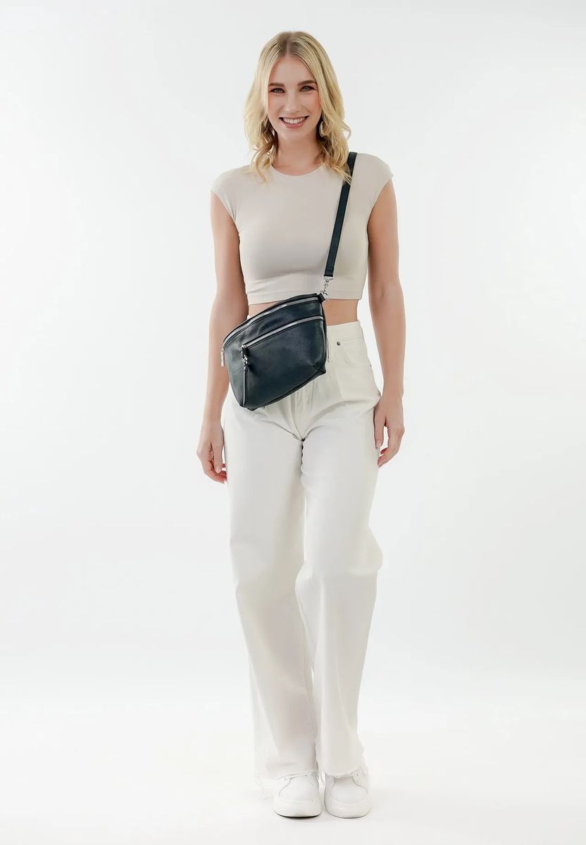 Strukturierte Crossbody-Tasche mit Reißverschlüssen