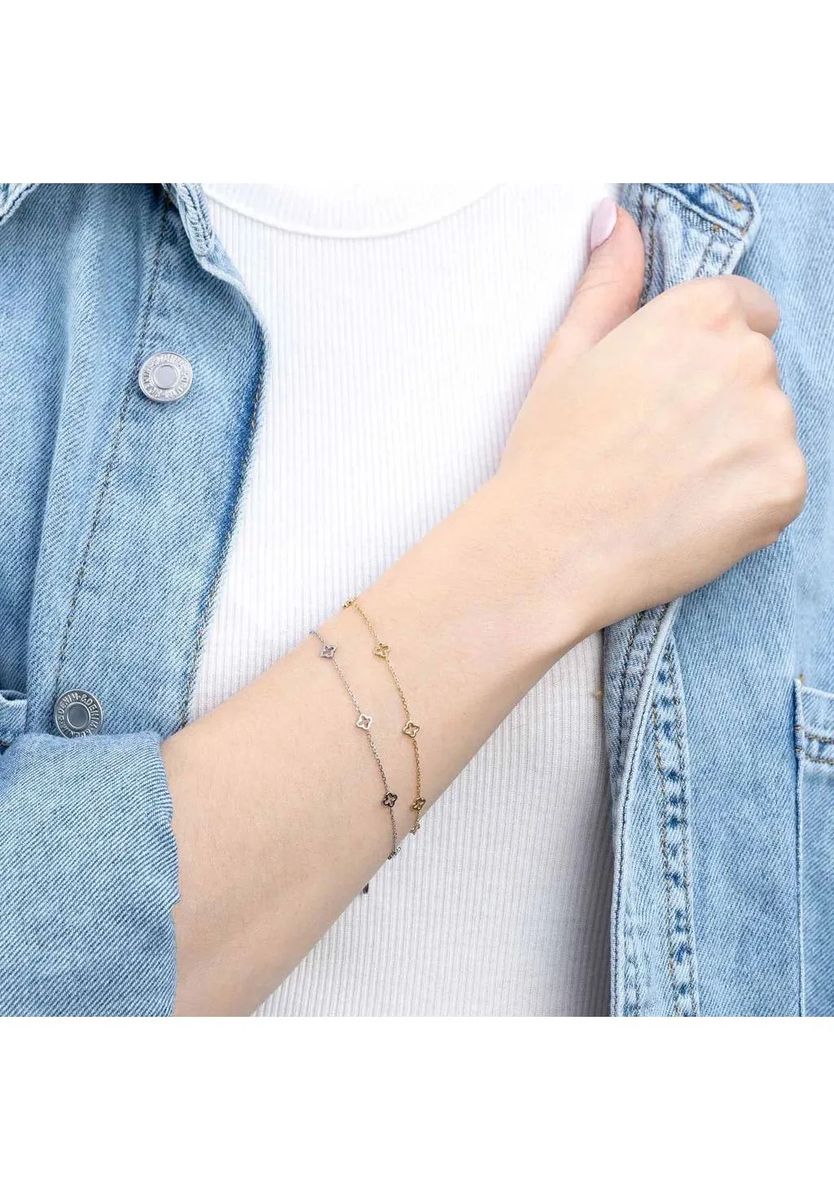 Zartes Armband mit Kleeblatt-Ornamenten