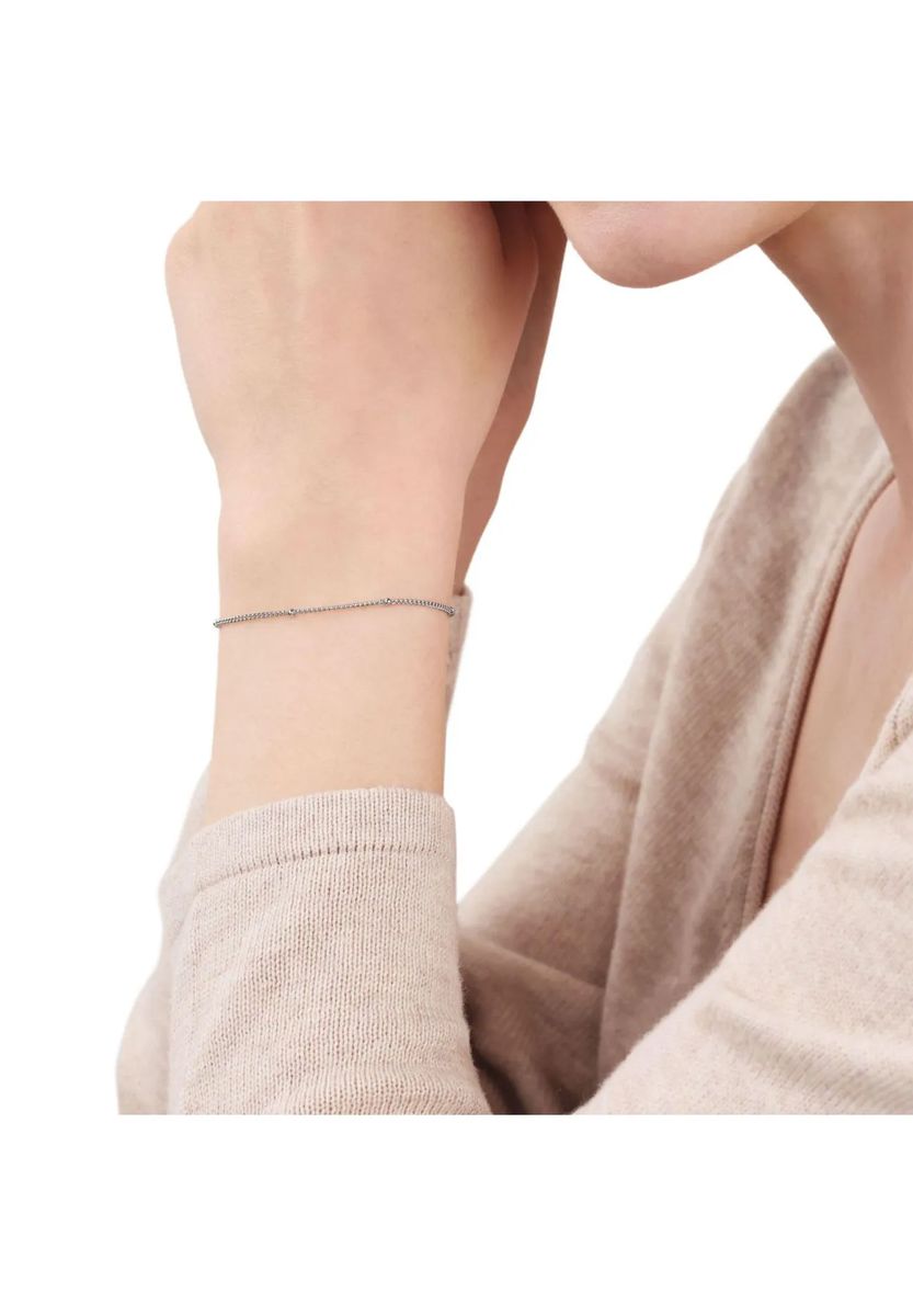 Feines Silberarmband mit Perlendetail