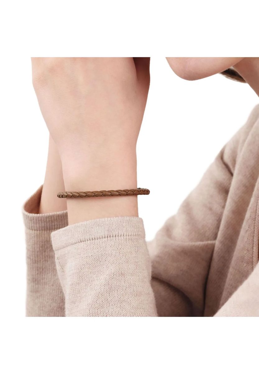 Geflochtenes Lederarmband mit Anhänger
