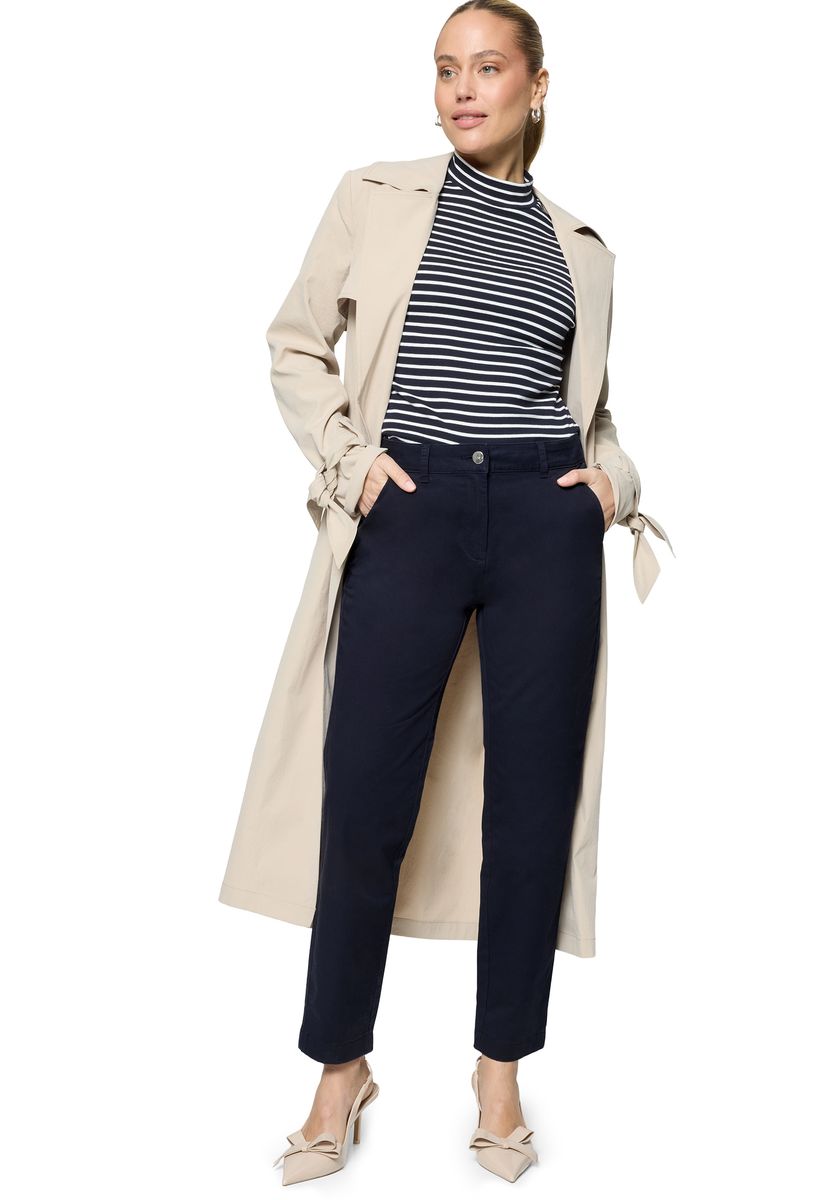 Schmal geschnittene Chino-Hose mit Umschlag