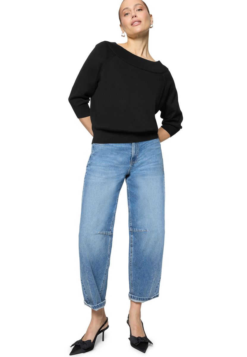 Eleganter Strickpullover mit Carmenausschnitt