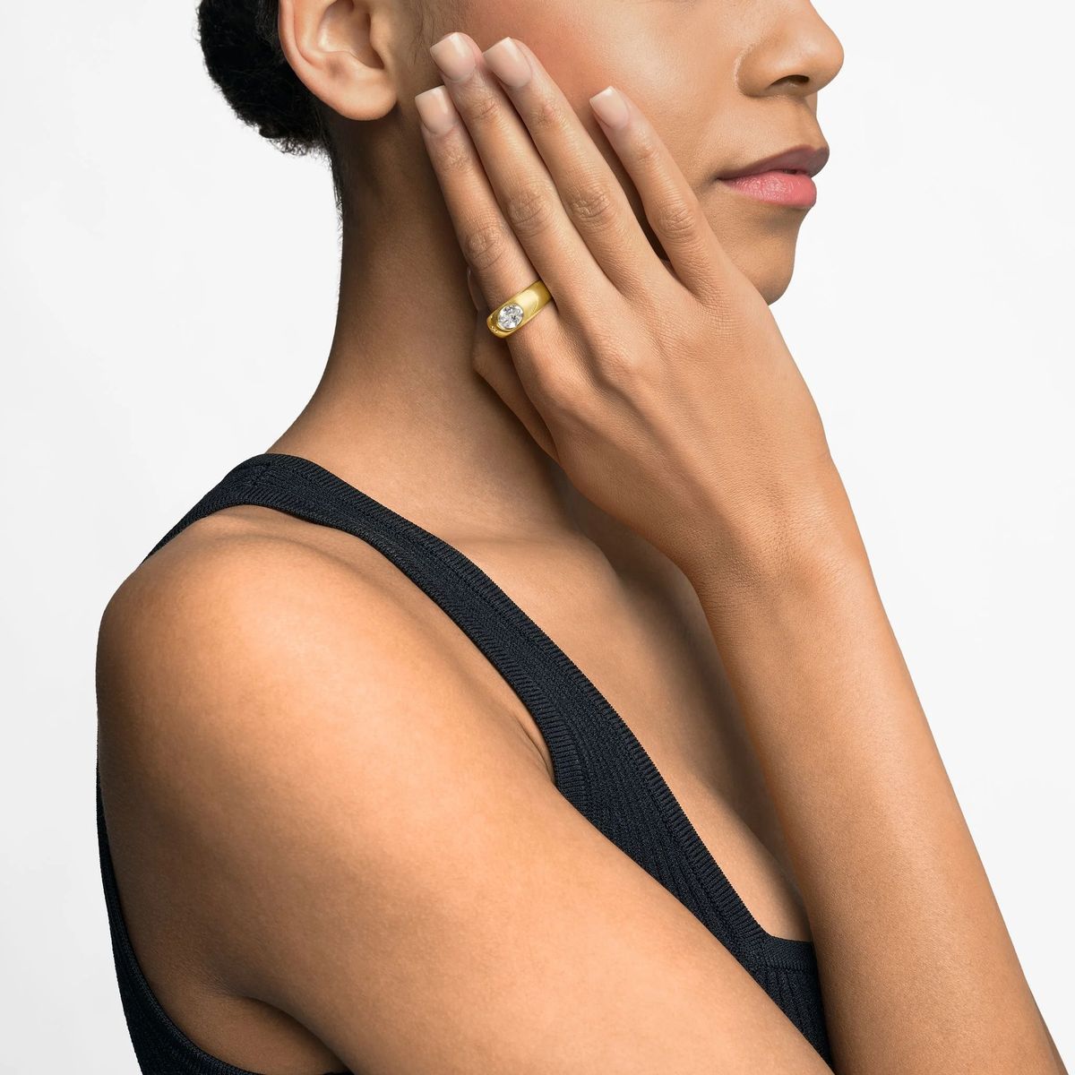 Statement-Ring mit ovalem Zirkonia