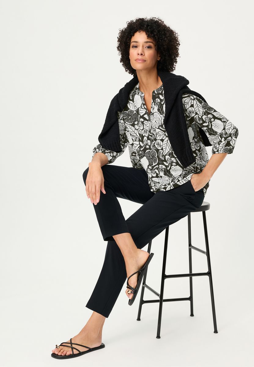 Fließende Tunika-Bluse mit Blumenmuster