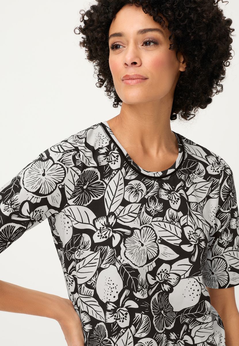 Tailliertes T-Shirt mit botanischem Druck