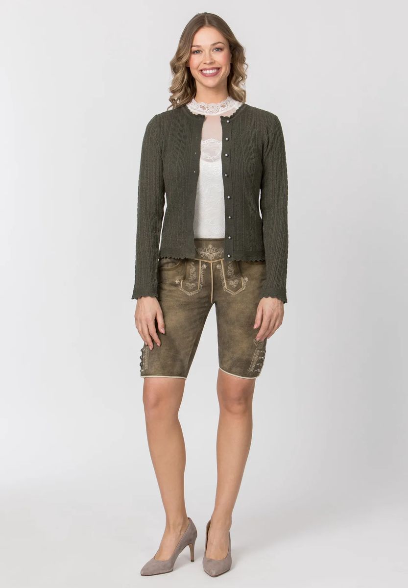 Elegante Zopfmuster-Strickjacke mit Perlmuttknöpfen