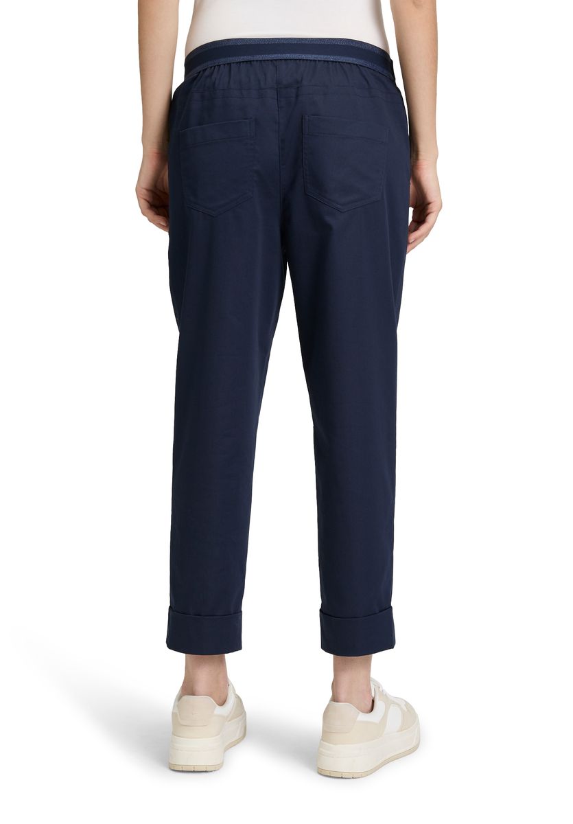 Knöchellange Hose mit geradem Bein und Bindegürtel