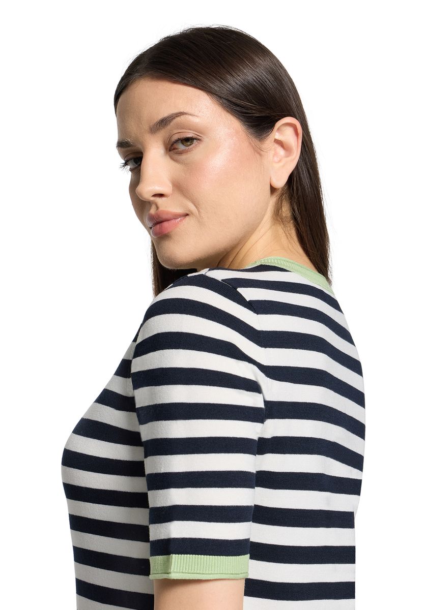 Gestreifter Strickpullover mit Kontrastbündchen