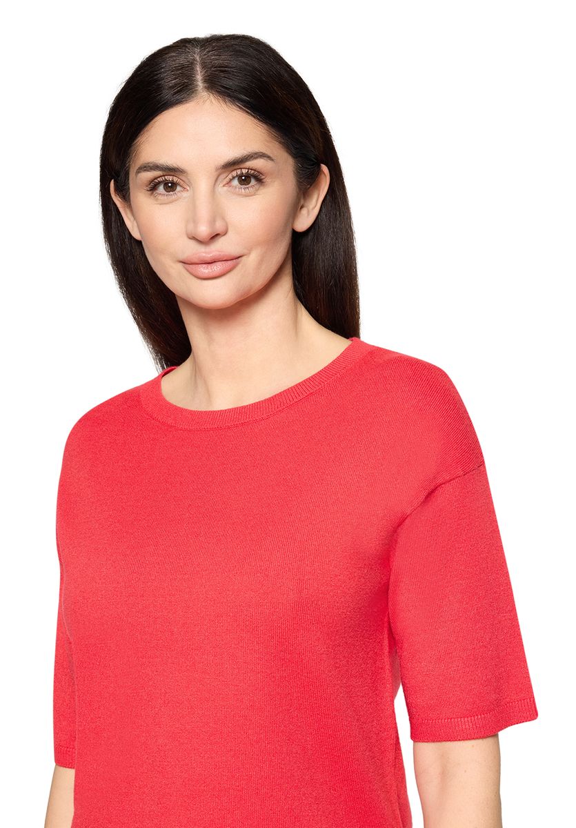Kurzarm-Feinstrickpullover mit Rundhalsausschnitt