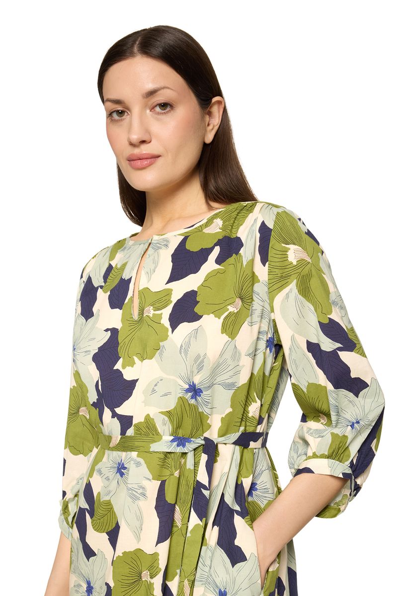 Florales Midikleid mit Bindegürtel