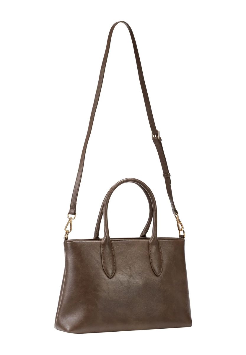 Strukturierte Schultertasche mit Anhängern