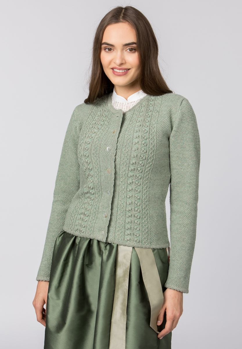 Traditionelle Trachtenstrickjacke mit Zopfmuster