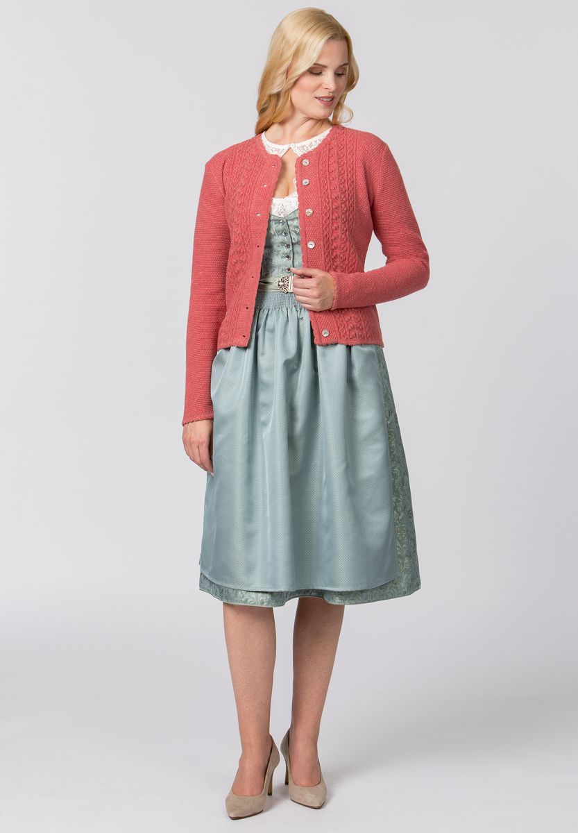 Taillierte Trachtenstrickjacke mit Zopfmuster