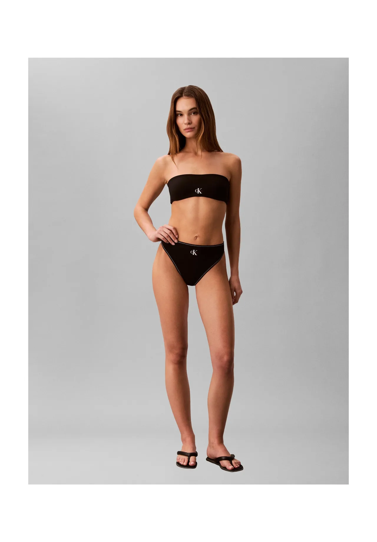 Minimalistisches Bandeau-Bikini-Set