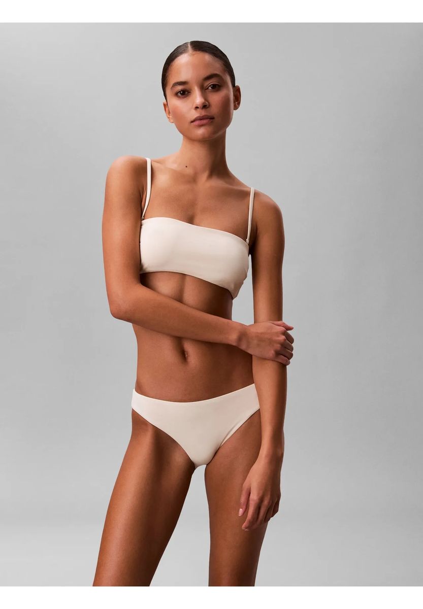 Minimalistisches Bandeau-Bikini-Set