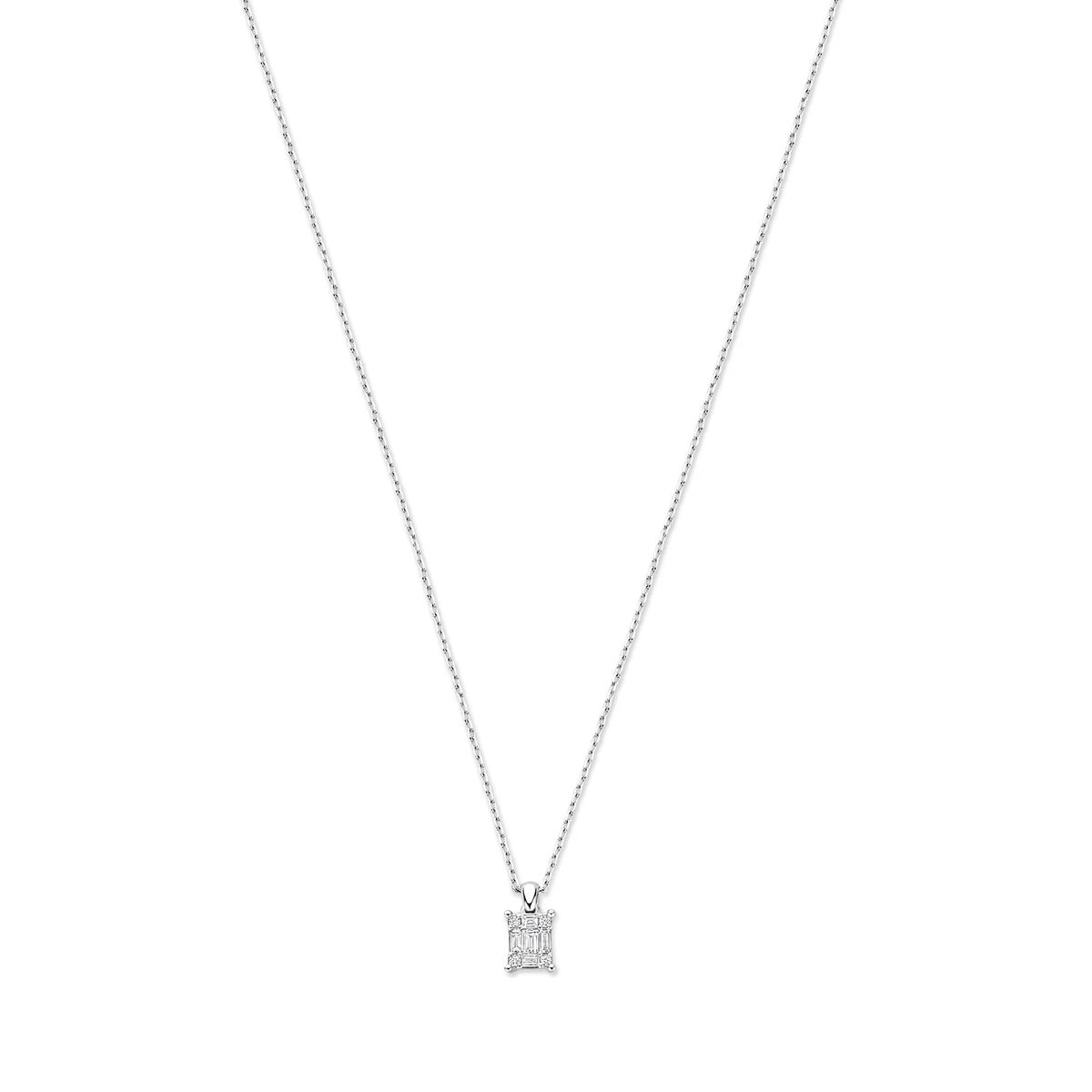 Halskette mit Diamant-Cluster-Anhänger