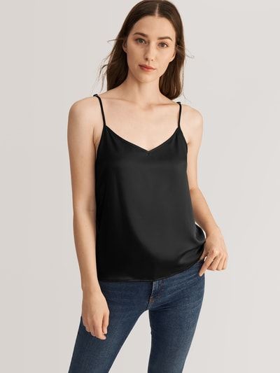 Elegantes Seidentop mit V-Ausschnitt