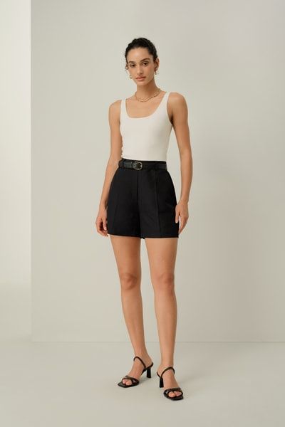 Hoch geschnittene Seiden-Leinen-Shorts