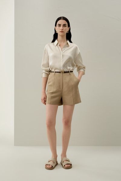Taillierte Shorts aus Seide-Leinen