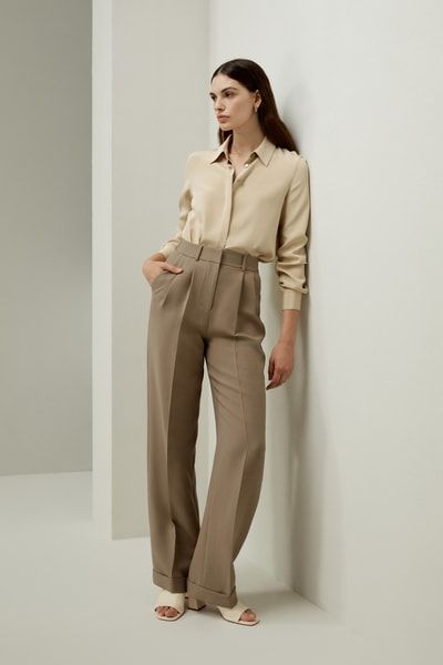 Elegante Seidenbluse mit Knopfleiste