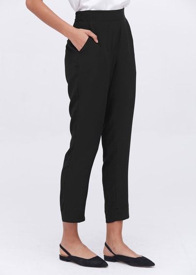 Hochtaillierte Karottenhose aus Seide