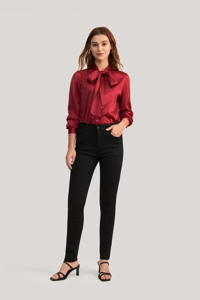 Elegante Seidenbluse mit Schluppe