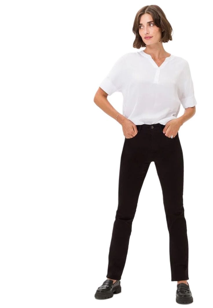 Denim mit femininem Karottenbein-Schnitt