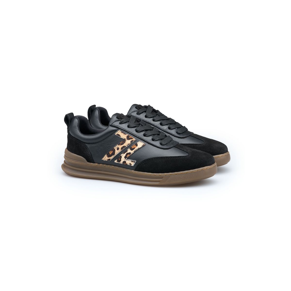 Sneaker mit Leoparden-Akzent