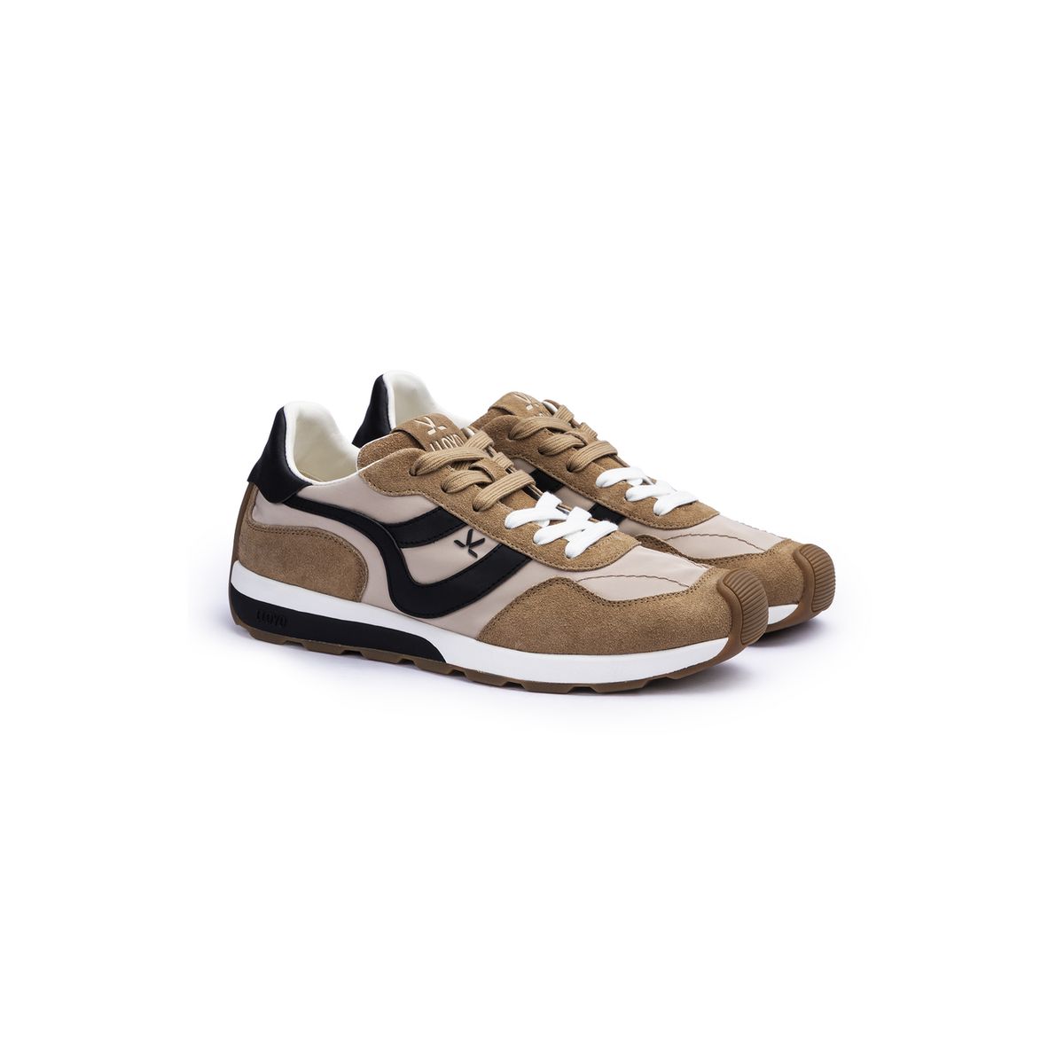 Moderne Sneaker im Retro-Look