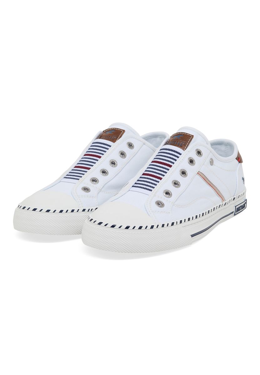 Slip-On Sneaker mit gestreifter Elastikzunge