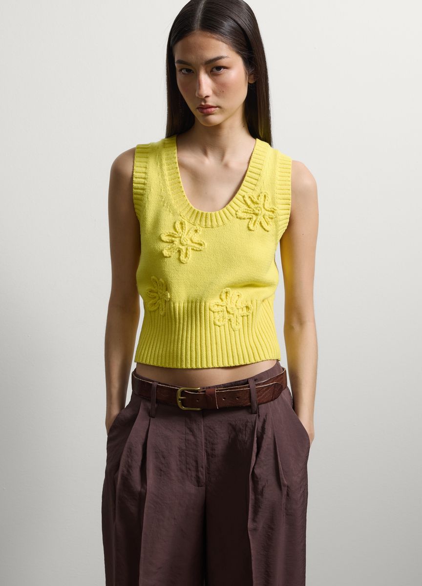 Strickweste mit Blumen-Applikationen