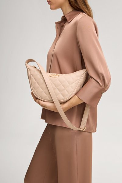 Gesteppte Crescent-Schultertasche