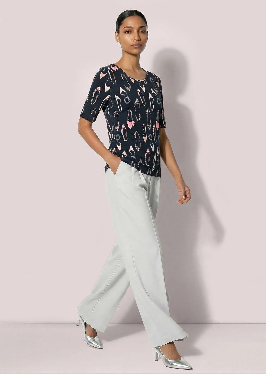 Kurzarm-Shirt mit Schuh-Print