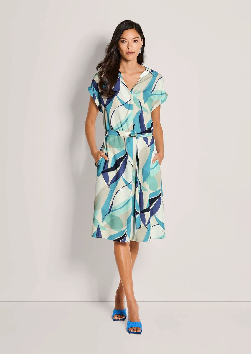Sommerkleid mit abstraktem Grafik-Print