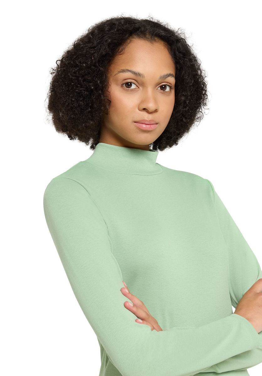 Langärmliges Basic-Shirt mit Stehkragen