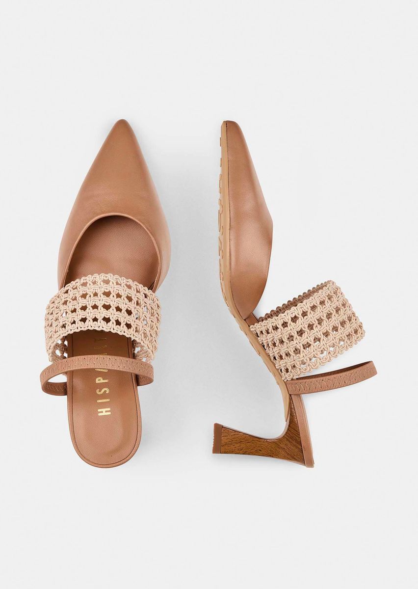 Slingback-Pumps mit Strick-Detail und spitzer Kappe